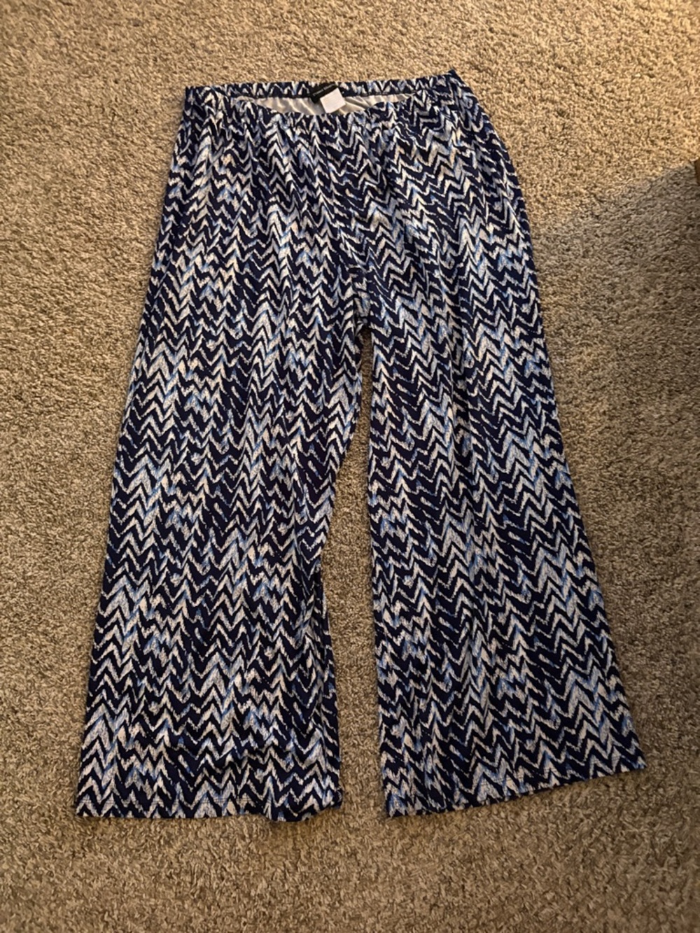 Navy & White Chevron Wide-Leg Pants